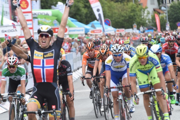 Edvald Hagen wins Denark stage 2